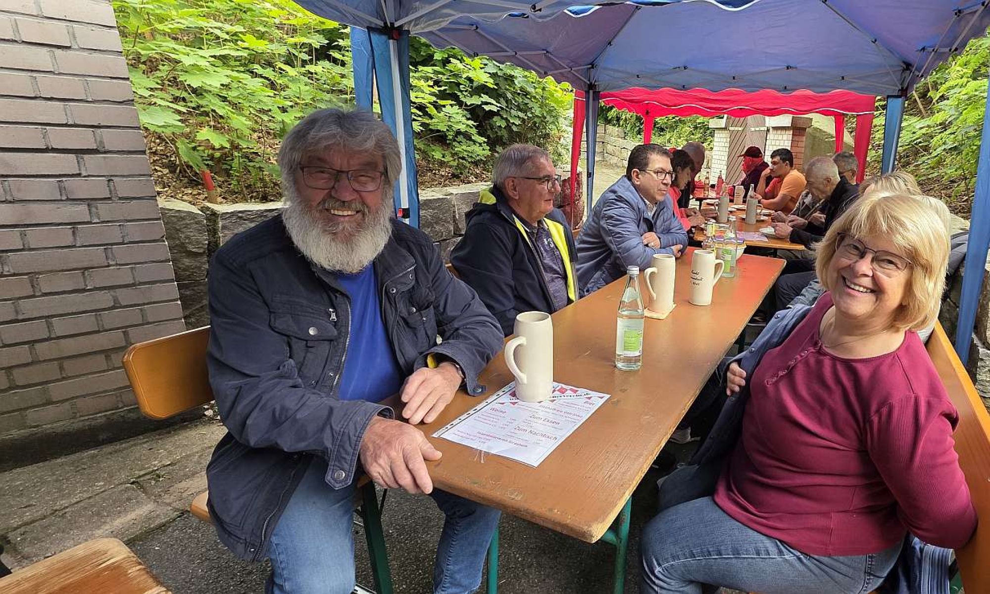 Sommeressen im Felsenkellerverein Lonnerstadt: Volles Haus und beste Stimmung